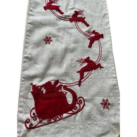 Aspen 14x72 Christmas Table Runner Red Reindeer Santa Sleigh Linen Blend - Picture 6 of 11